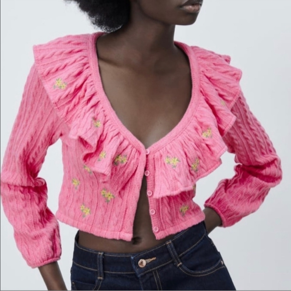 ZARA Ruffle Front Cable Knit Cropped Cardigan Pink Embroidered Floral RARE NWT - Picture 4 of 9